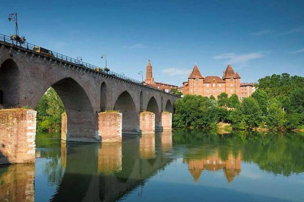 Le Theatre, Coeur De Ville Montauban Buitenkant foto